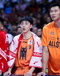  球星伤愈归队，球队士气迎来提升