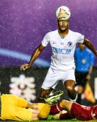  青春风暴席卷赛场，年轻军团展露锋芒