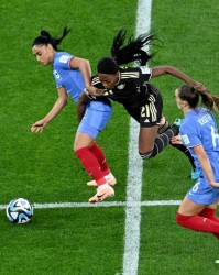  女足世界杯小组赛冷门频现