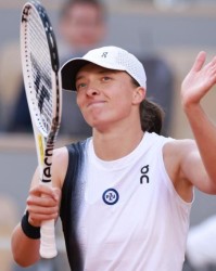  斯维亚特克逆转取胜斩获法网女单桂冠