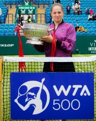  科贝尔关键分把握精准，险胜同胞跻身八强