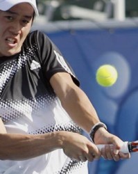  弗里茨发球上网，德尔雷海滩站打破冠军荒