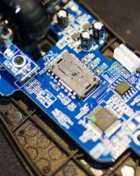  电竞硬件厂商发力 轻量化鼠标引领市场新潮流