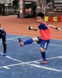  校园足球联赛开幕，青春激情点燃绿茵  