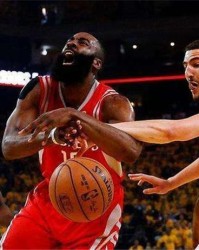  传奇球星退役赛，万人空巷致敬经典