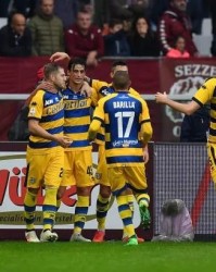  草根球队圆梦记，业余选手击败职业队