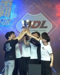  老将新人同台竞技书写电竞传奇