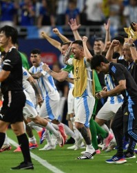  哥伦比亚国家队集训备战美洲杯主力阵容初现端倪