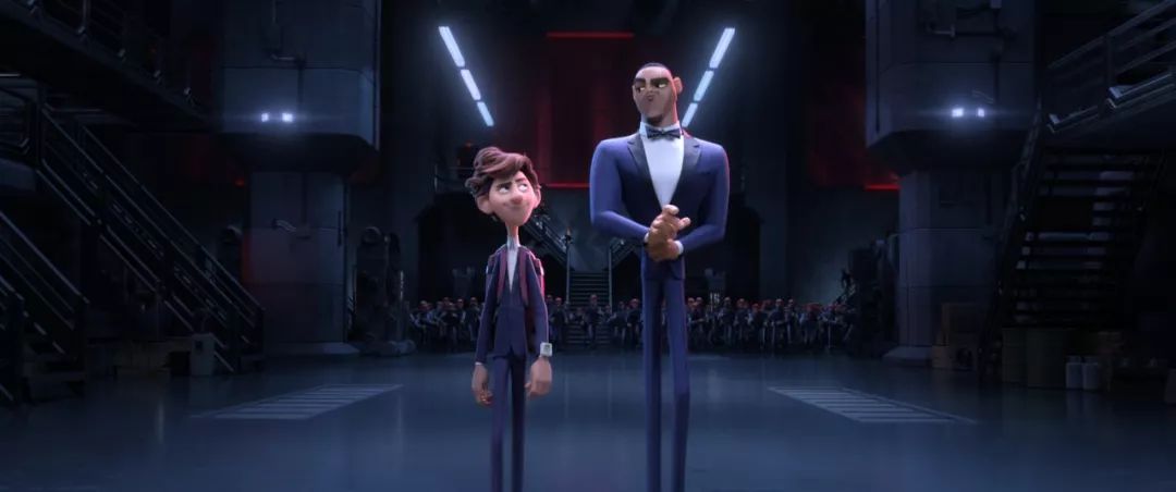  跨国组合默契十足，内外连线撕裂防线