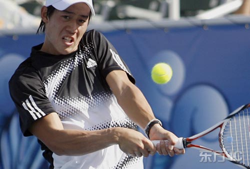  弗里茨发球上网，德尔雷海滩站打破冠军荒