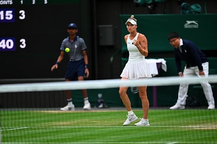  万卓索娃黑马之路不止，迈阿密站连克强手