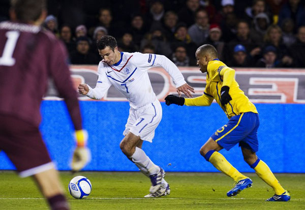  欧洲杯预选赛激战，死亡小组竞争惨烈  