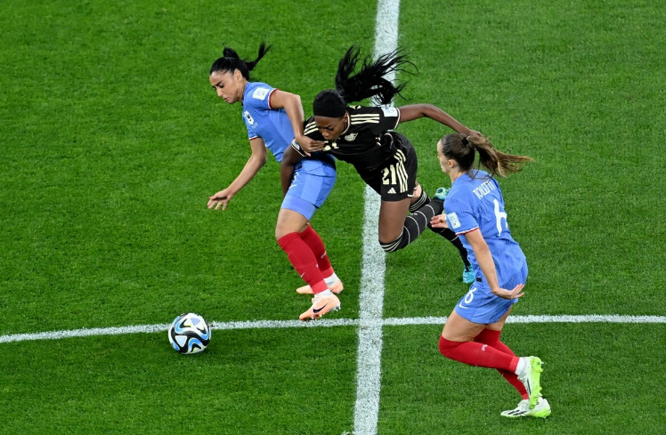  女足世界杯小组赛冷门频现