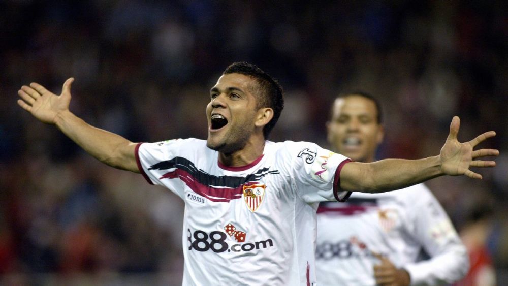  阿尔卡拉斯强势突围，新生代统治罗兰加洛斯