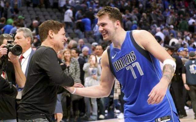  独行侠东契奇妙传引领进攻高潮