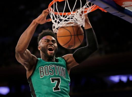  杰伦布朗强势发挥凯尔特人力克篮网